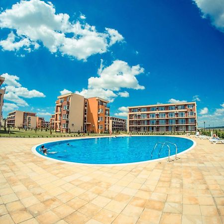 Holiday Fort Golf Club Солнечный берег Экстерьер фото