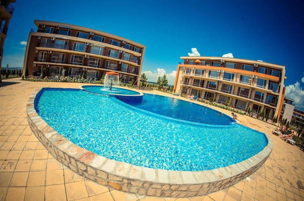 Holiday Fort Golf Club Солнечный берег Экстерьер фото