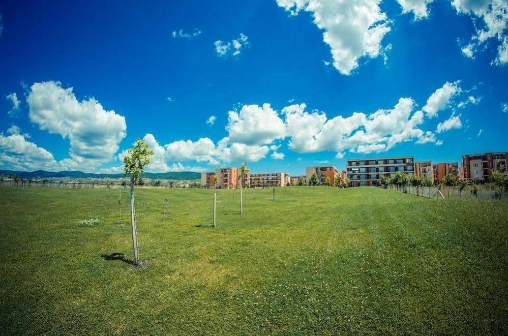 Holiday Fort Golf Club Солнечный берег Экстерьер фото