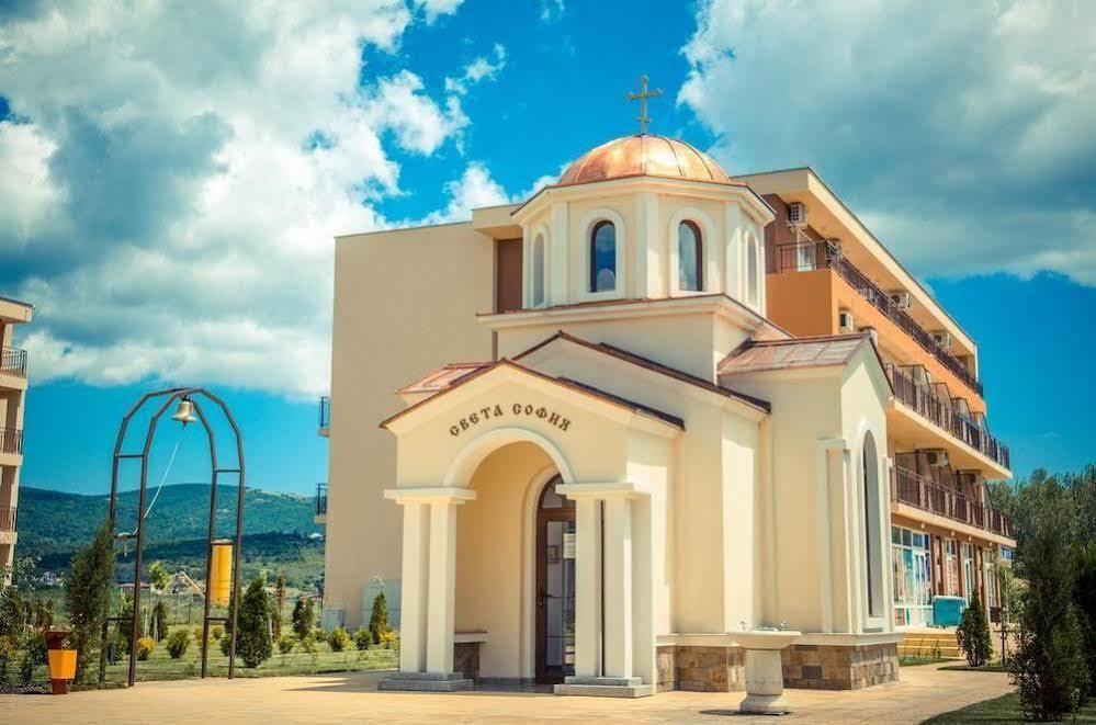 Holiday Fort Golf Club Солнечный берег Экстерьер фото
